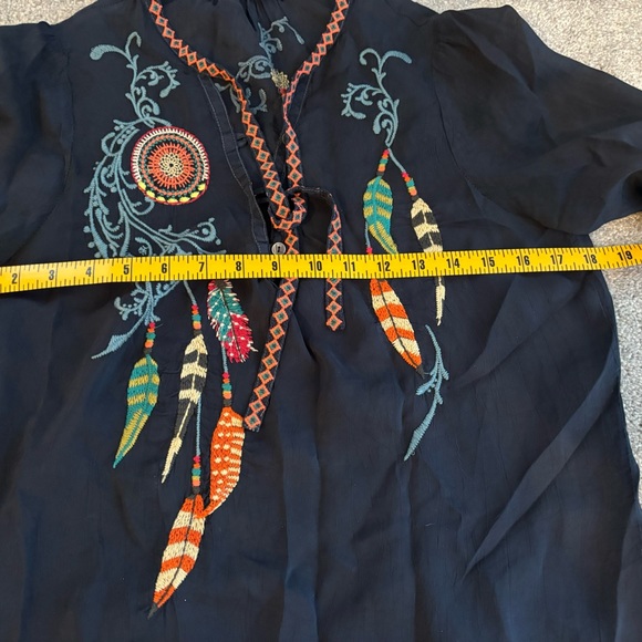 Johnny Was  Dream Catcher embroidered navy blouse x small excellent condition - Picture 9 of 11